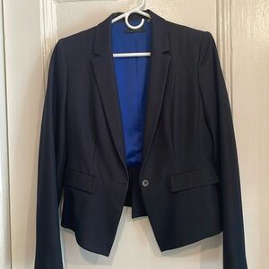 Elie Tahari blazer. Short navy with back details